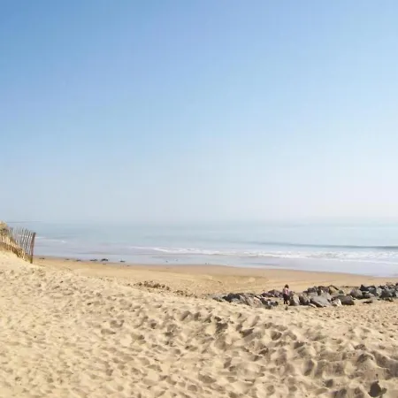 Apartment La Tranche-sur-mer, 2 Pieces, 3 Personnes - Fr-1-357-43