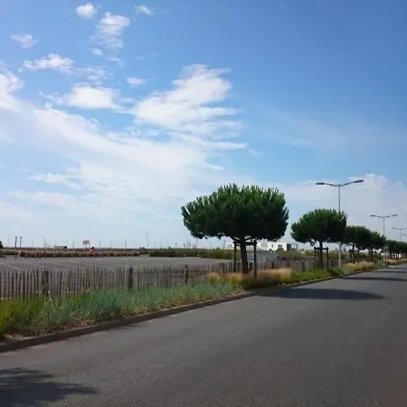 Apartment La Tranche-sur-mer, 2 Pieces, 3 Personnes - Fr-1-357-43 *